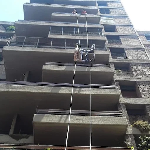 Mudanza en altura con soga